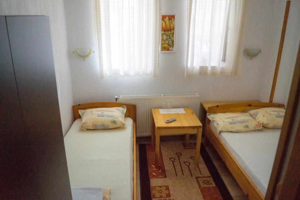 Toni'S Guest House Melnik  Exterior photo